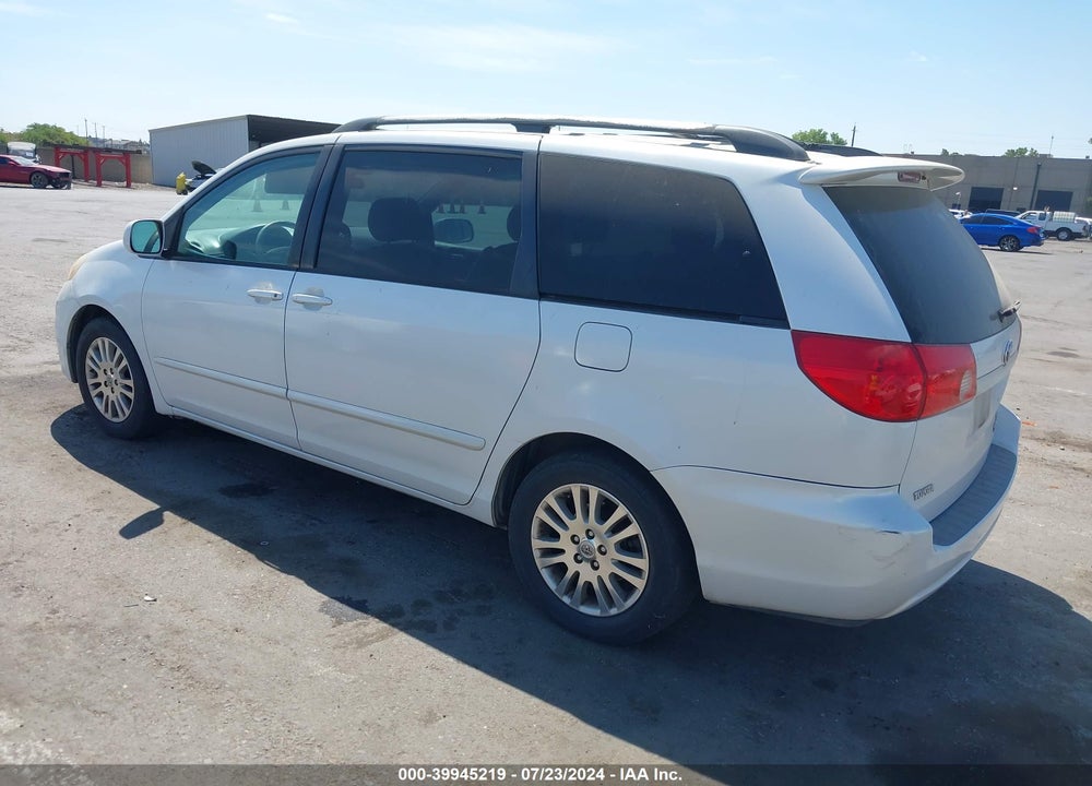 2008 TOYOTA SIENNA LIMITED/XLE VIN: 5TDZK22C08S179606