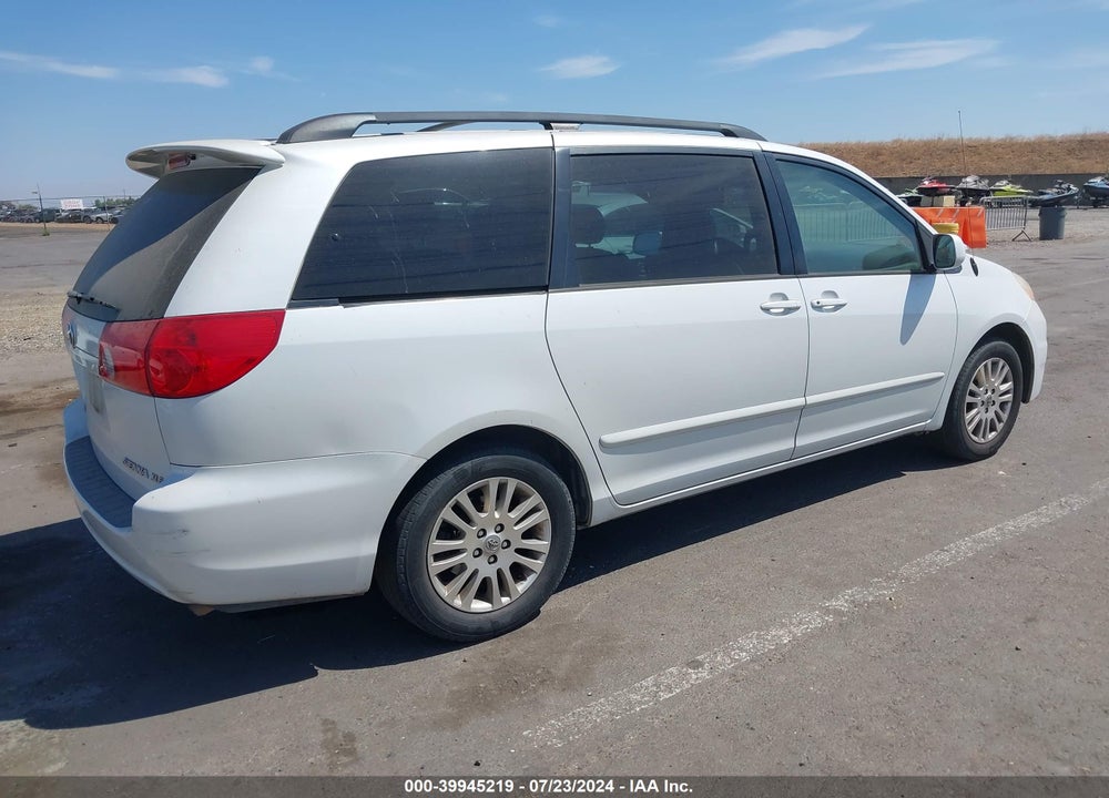 2008 TOYOTA SIENNA LIMITED/XLE VIN: 5TDZK22C08S179606