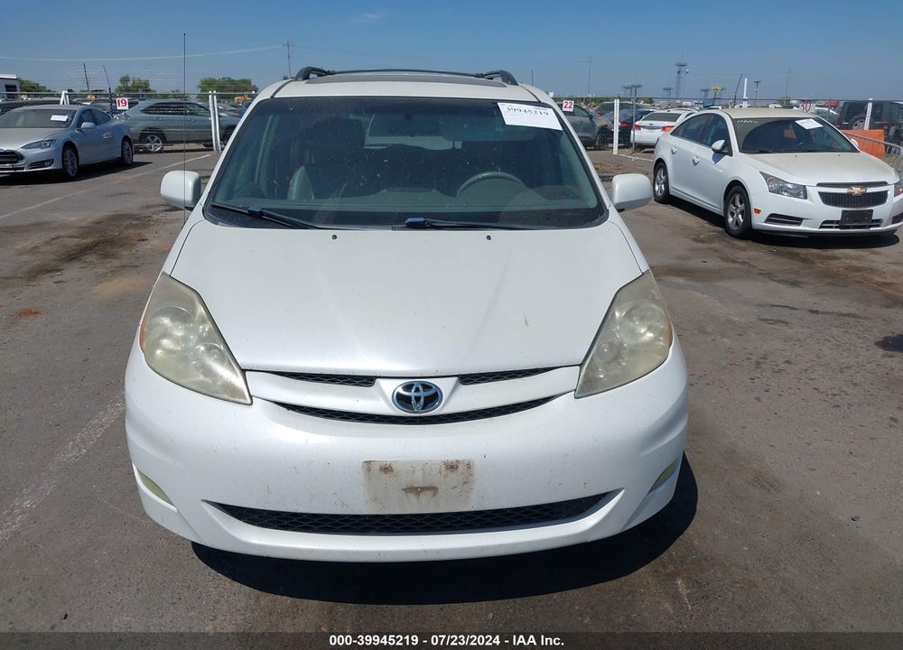 2008 TOYOTA SIENNA LIMITED/XLE VIN: 5TDZK22C08S179606
