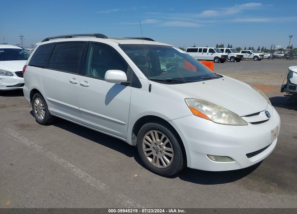 2008 TOYOTA SIENNA LIMITED/XLE VIN: 5TDZK22C08S179606