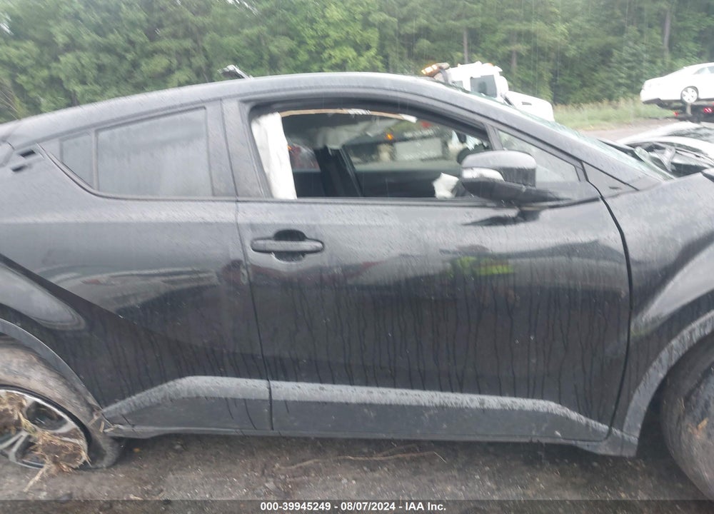 2020 TOYOTA C-HR LE VIN: JTNKHMBX8L1086073