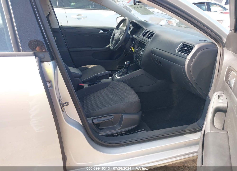 2014 VOLKSWAGEN JETTA 2.0L S VIN: 3VW2K7AJ7EM251439