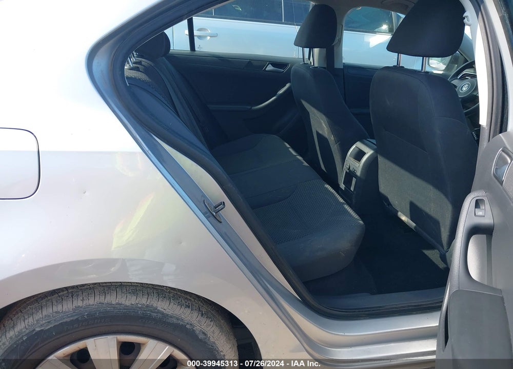 2014 VOLKSWAGEN JETTA 2.0L S VIN: 3VW2K7AJ7EM251439