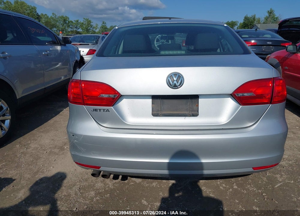 2014 VOLKSWAGEN JETTA 2.0L S VIN: 3VW2K7AJ7EM251439