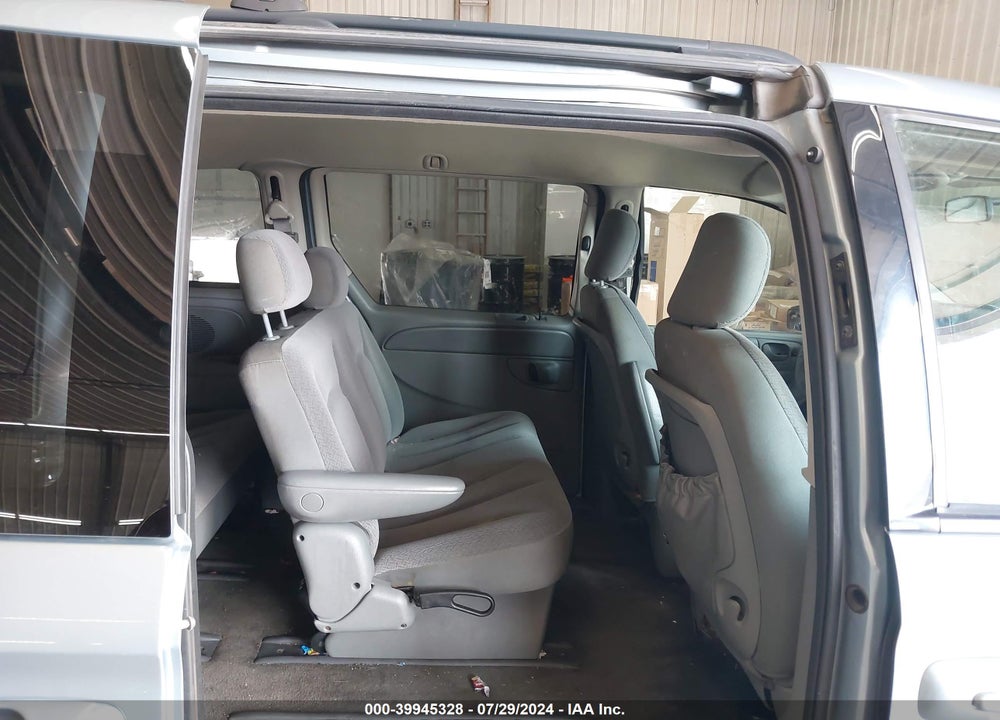 2006 CHRYSLER TOWN & COUNTRY VIN: 1A4GP45R56B630919