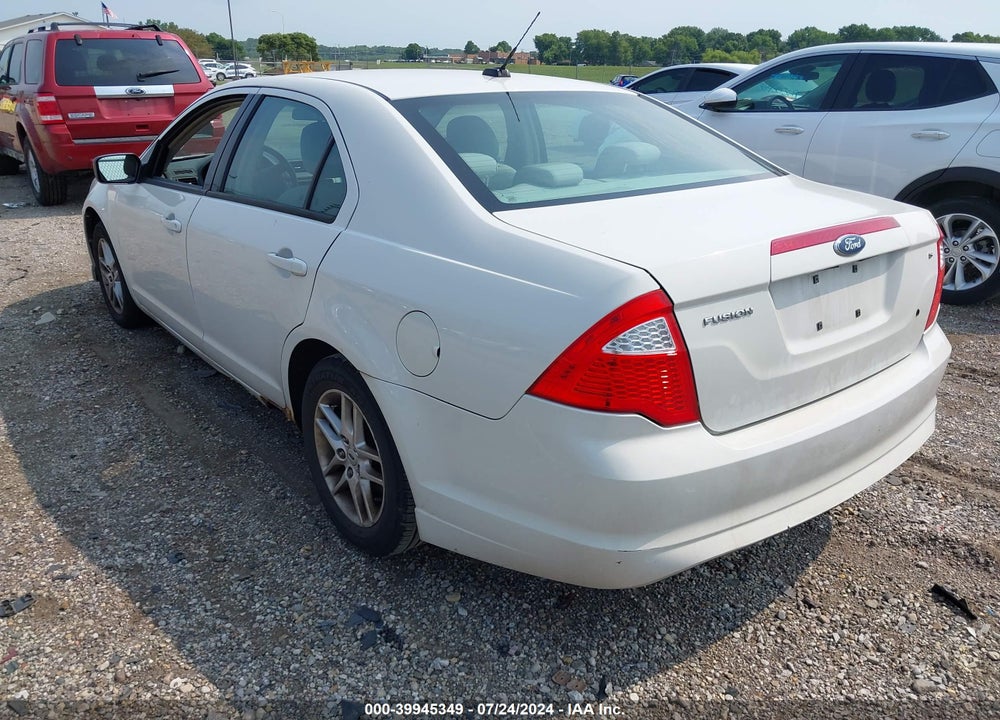 2010 FORD FUSION S VIN: 3FAHP0GA5AR137942
