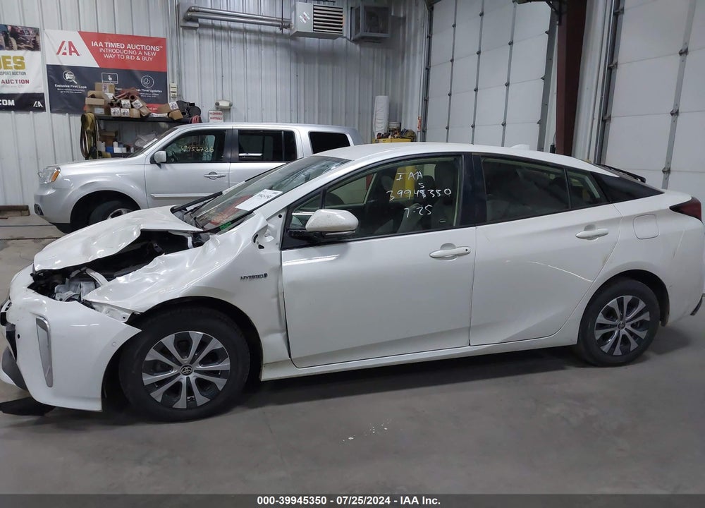 2020 TOYOTA PRIUS LE AWD-E VIN: JTDL9RFU8L3021814