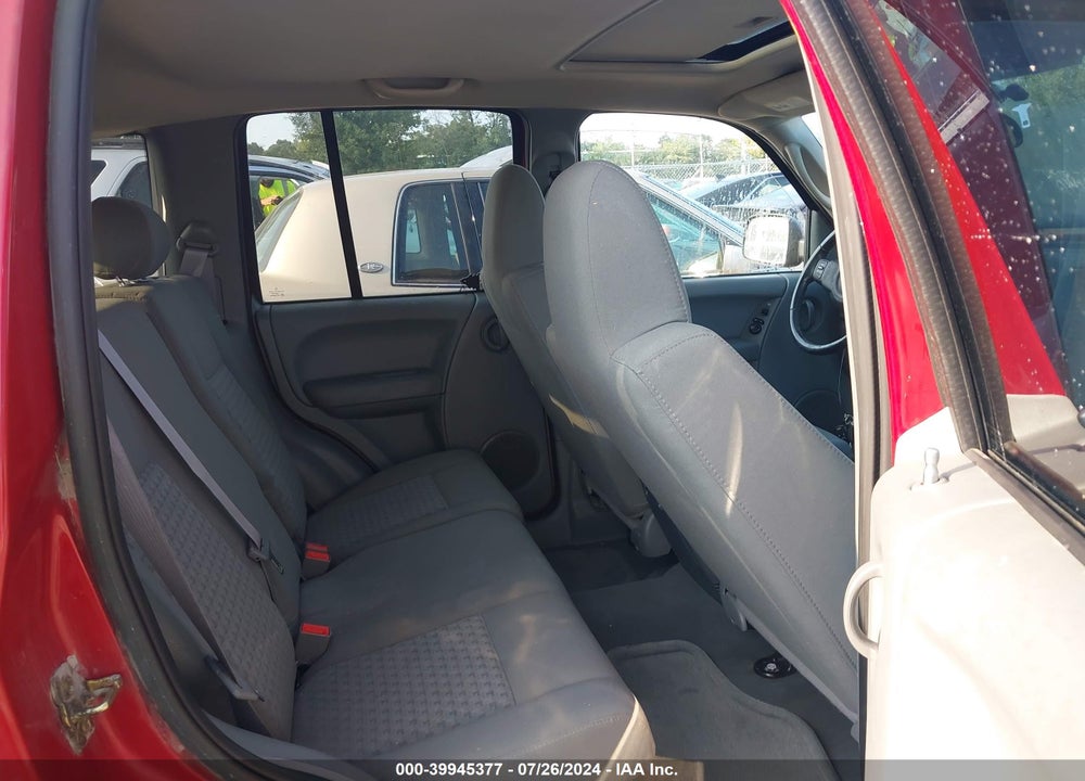2005 JEEP LIBERTY SPORT VIN: 1J4GL48K05W700747