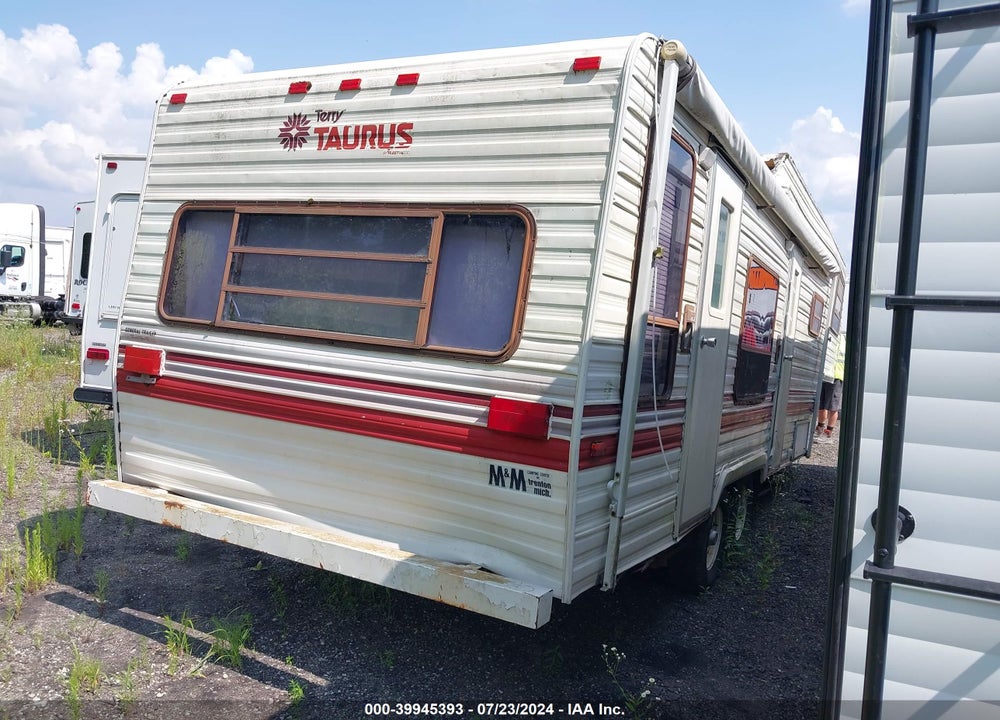 1987 FLEETWOOD TERRY VIN: 1EB5J2928H2925935