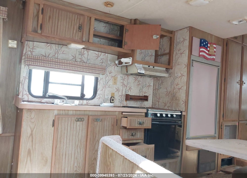 1987 FLEETWOOD TERRY VIN: 1EB5J2928H2925935