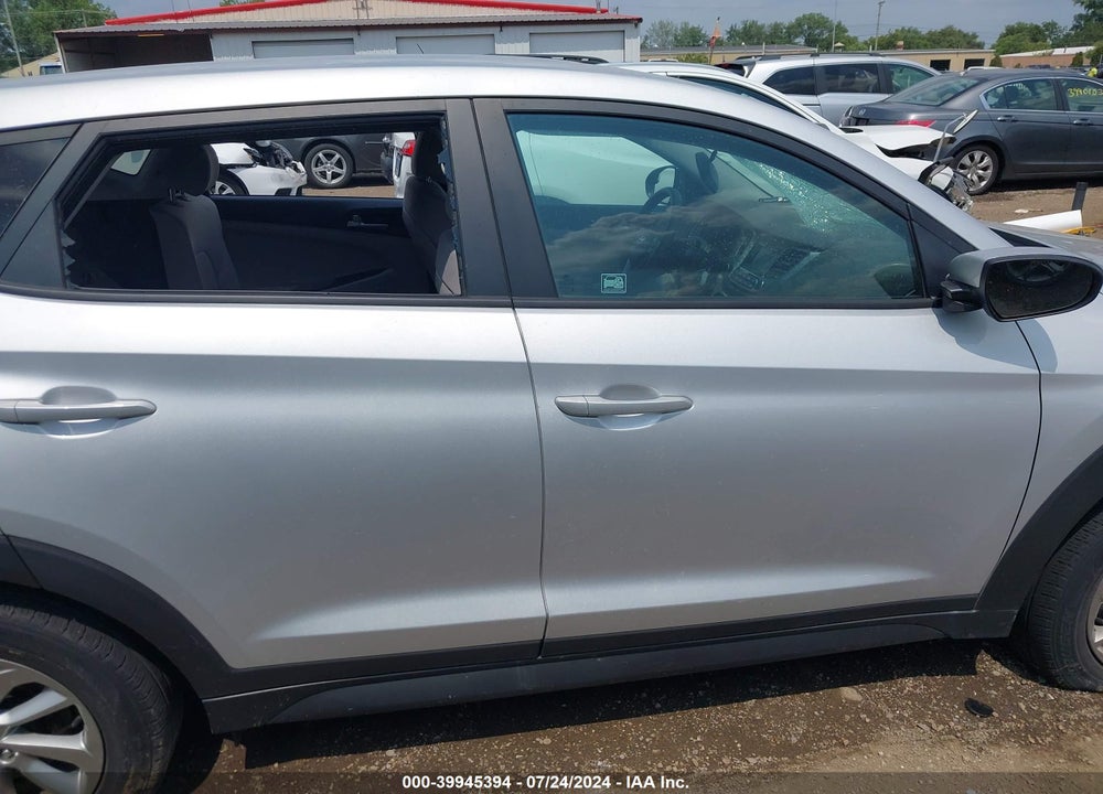 2018 HYUNDAI TUCSON VIN: KM8J2CA40JU828301