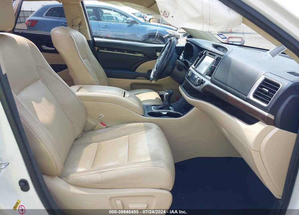 2015 TOYOTA HIGHLANDER LIMITED PLATINUM V6 VIN: 5TDYKRFH2FS047809