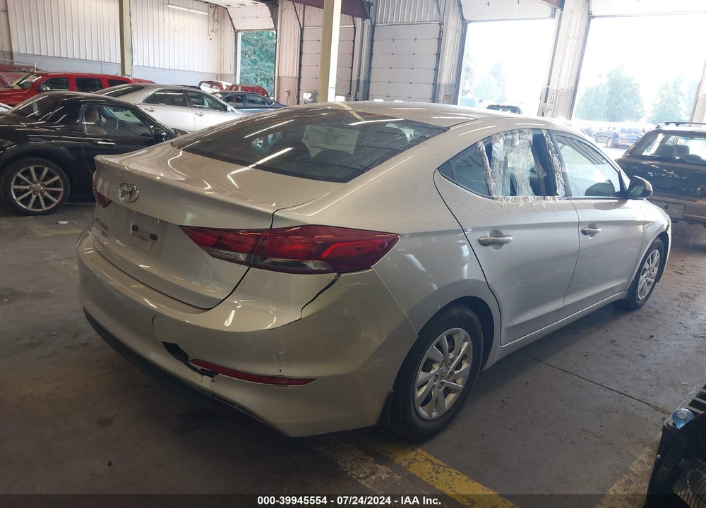 2018 HYUNDAI ELANTRA SE VIN: 5NPD74LF8JH351344