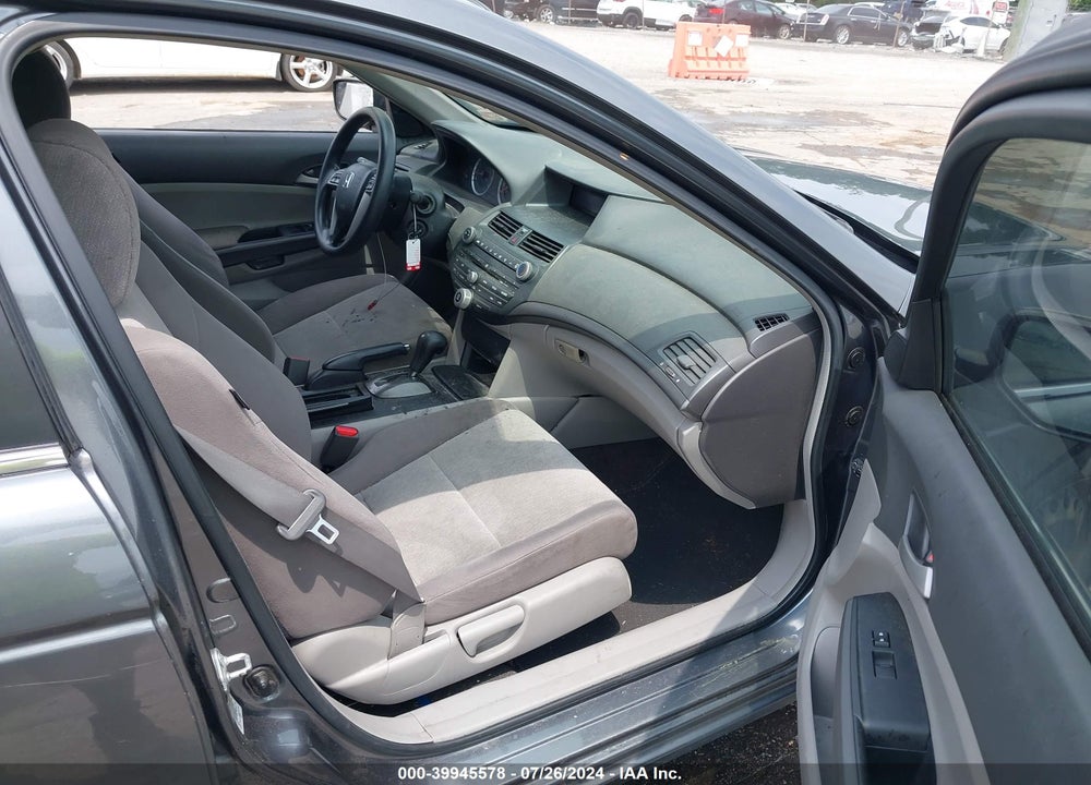 2009 HONDA ACCORD 2.4 LX VIN: 1HGCP26309A181597