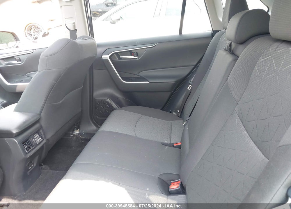 2024 TOYOTA RAV4 XLE VIN: 2T3P1RFV9RW413482