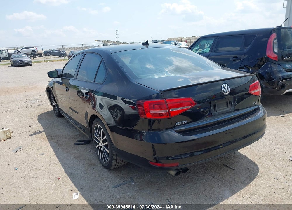 2015 VOLKSWAGEN JETTA 1.8T SPORT VIN: 3VWD17AJ5FM215035
