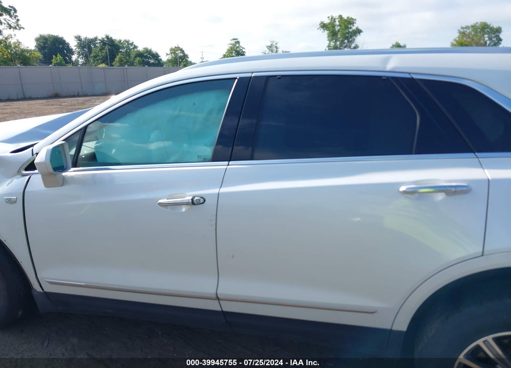 2019 CADILLAC XT5 LUXURY VIN: 1GYKNDRS2KZ288652