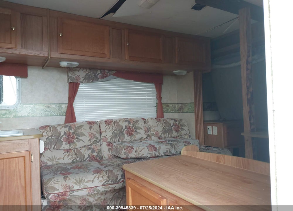 2006 JAYCO TRAILER VIN: 1UJBJ02M061JL0126