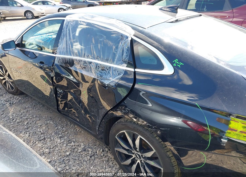 2018 CHEVROLET MALIBU LT VIN: 1G1ZD5ST9JF290486