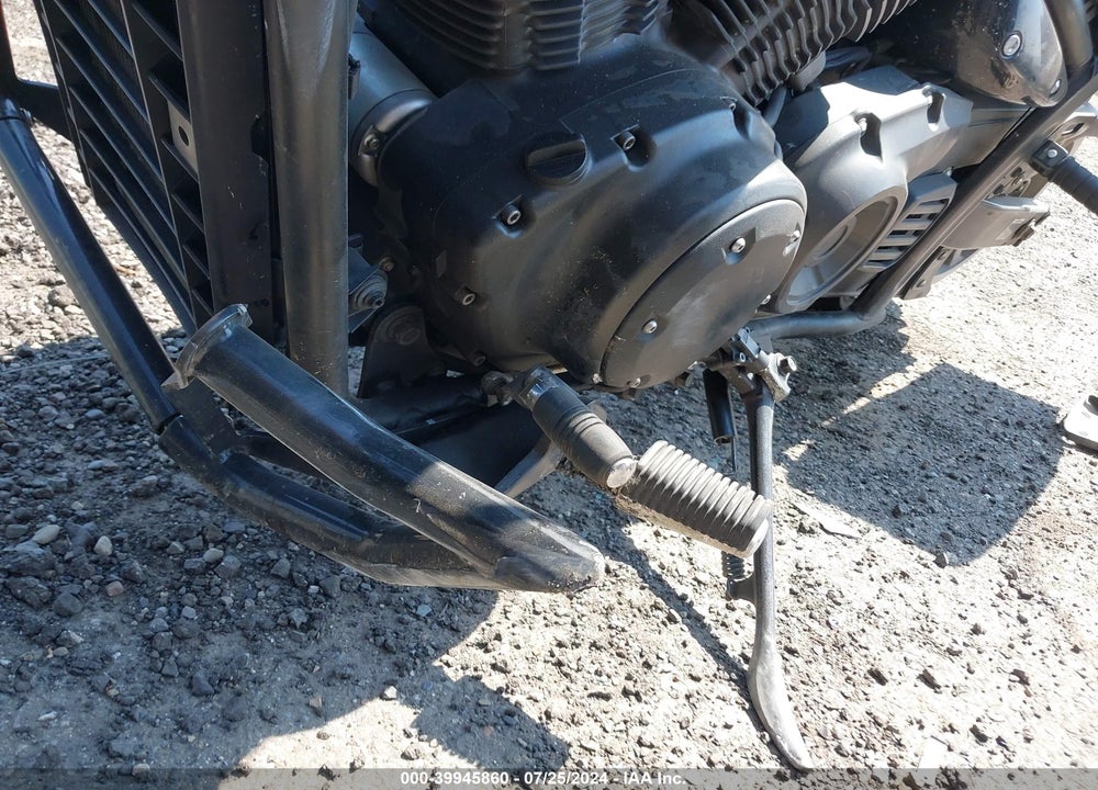 2013 YAMAHA XVS1300 CU VIN: JYAVP33E7DA008179