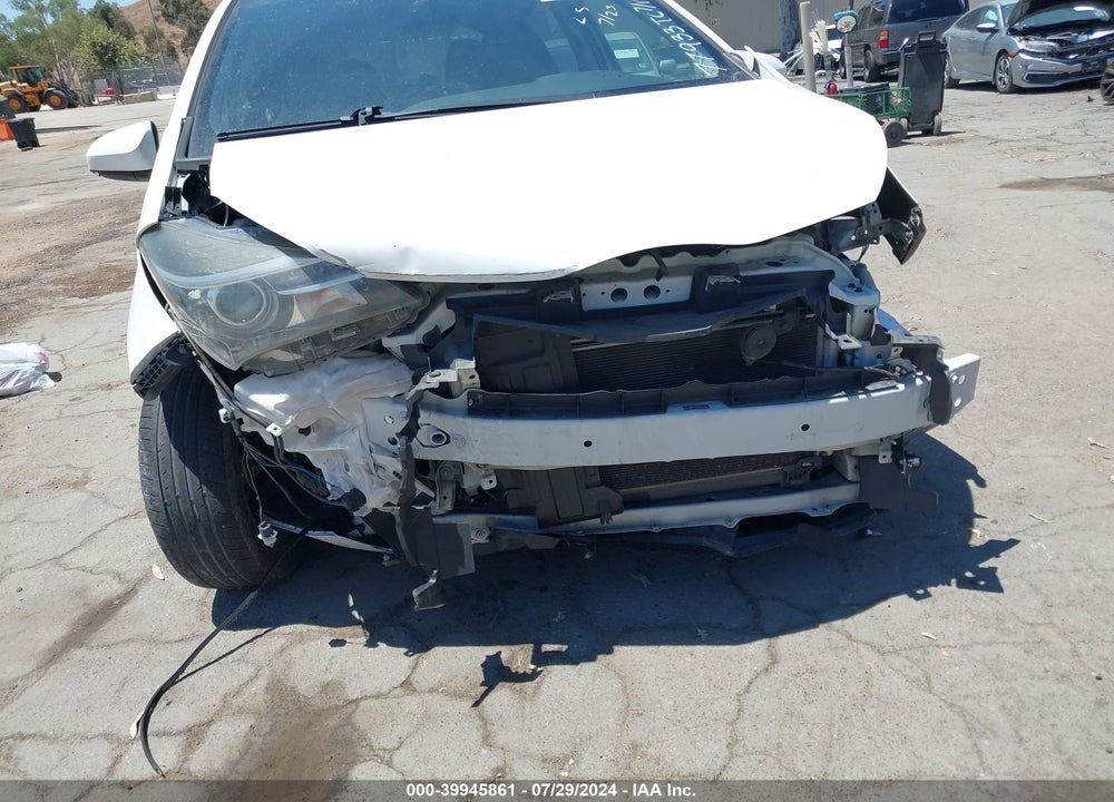 2016 TOYOTA YARIS SE VIN: VNKKTUD3XGA057541