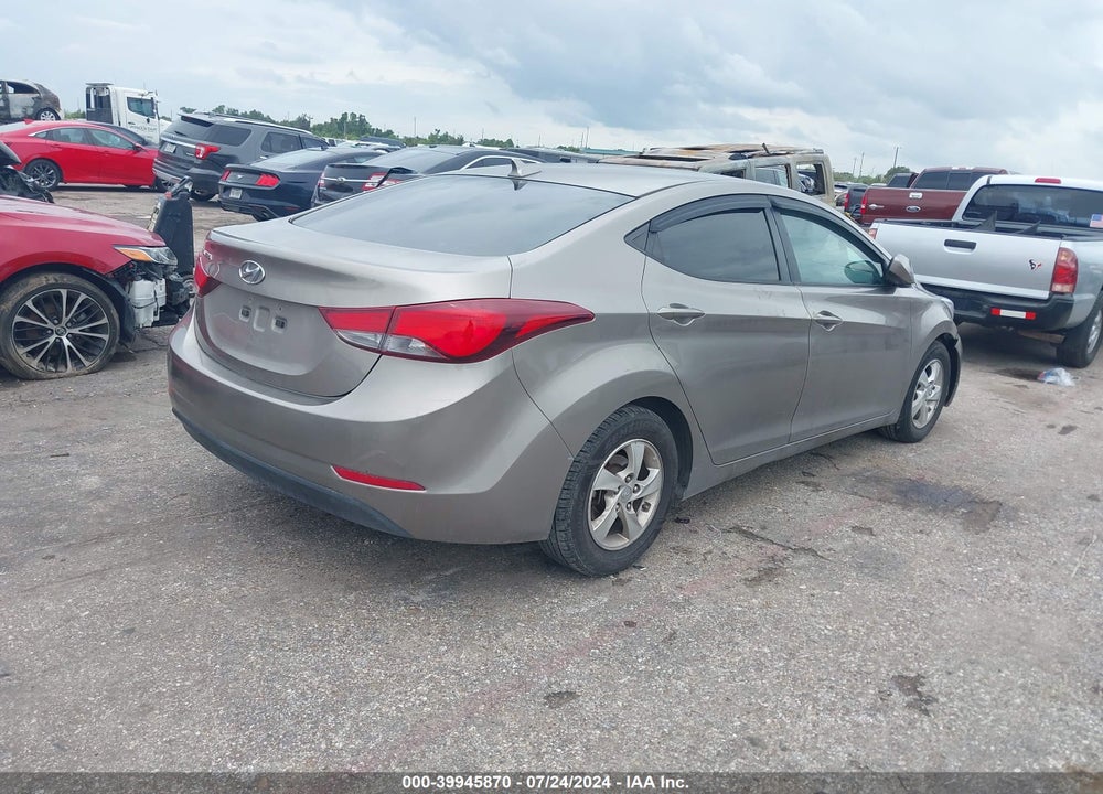 2014 HYUNDAI ELANTRA SE VIN: 5NPDH4AE7EH514353