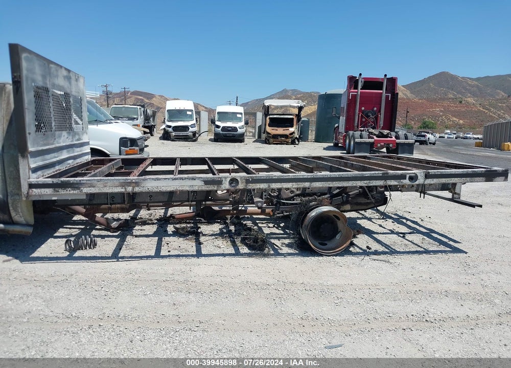 2011 FORD F-550 CHASSIS XL VIN: 1FDUF5GT4BEC38397