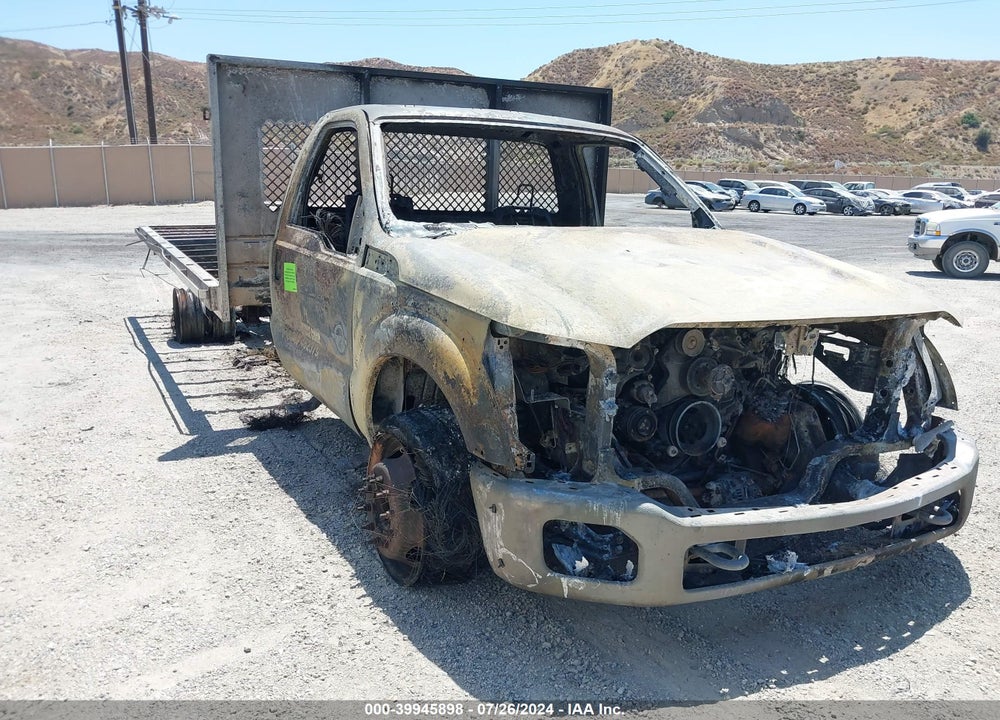 2011 FORD F-550 CHASSIS XL VIN: 1FDUF5GT4BEC38397