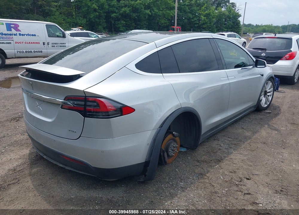 2016 TESLA MODEL X 60D/70D/75D/90D VIN: 5YJXCAE25GF022898