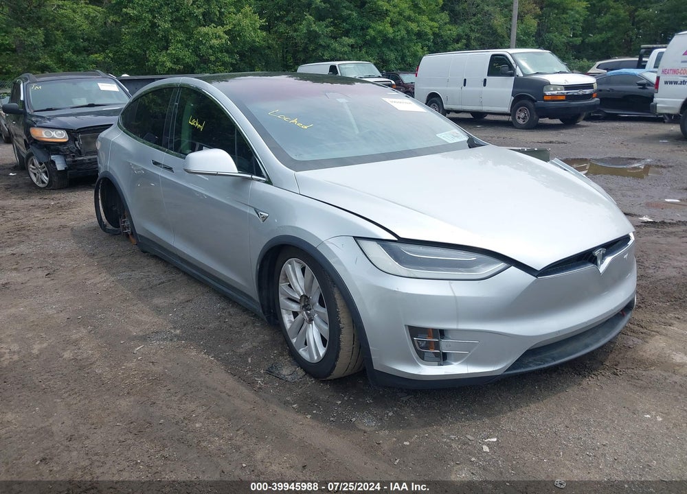 2016 TESLA MODEL X 60D/70D/75D/90D VIN: 5YJXCAE25GF022898