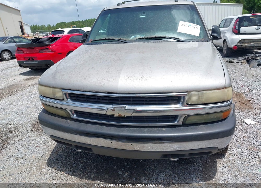 2005 CHEVROLET TAHOE LS VIN: 1GNEK13T15R267900