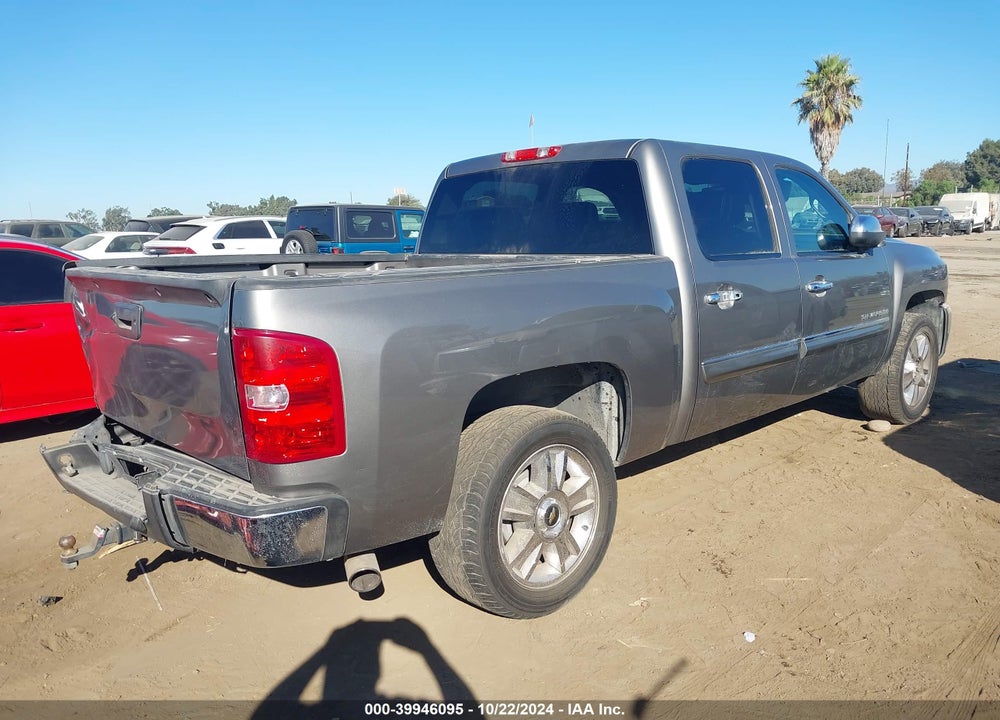 2013 CHEVROLET SILVERADO 1500 LT VIN: 3GCPCSE02DG272674