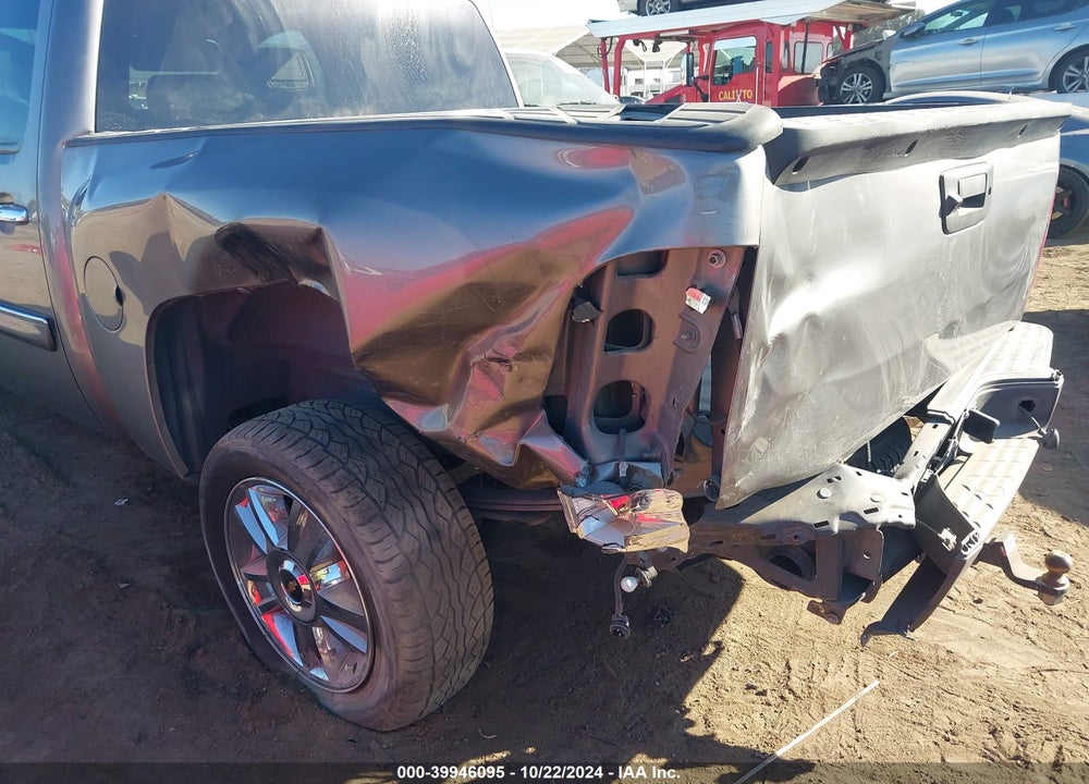 2013 CHEVROLET SILVERADO 1500 LT VIN: 3GCPCSE02DG272674