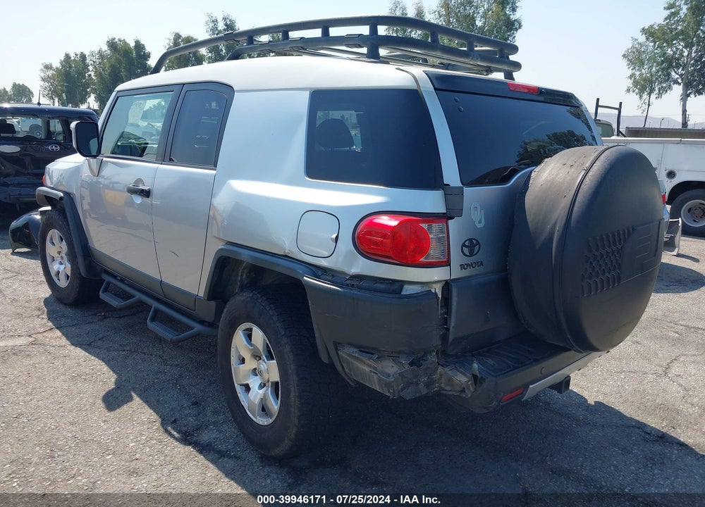 2007 TOYOTA FJ CRUISER VIN: JTEBU11F770026655