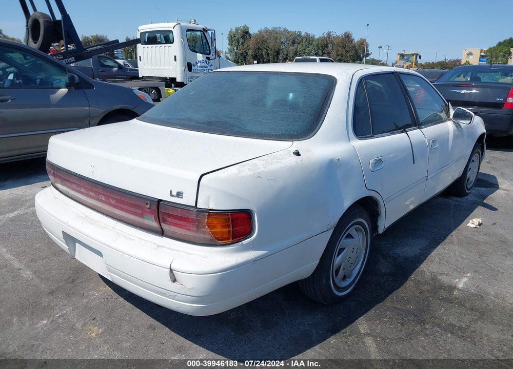 1992 TOYOTA CAMRY LE VIN: JT2SK12E5N0091851