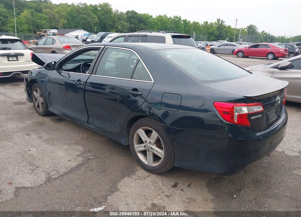 2014 TOYOTA CAMRY SE VIN: 4T1BF1FK5EU426252