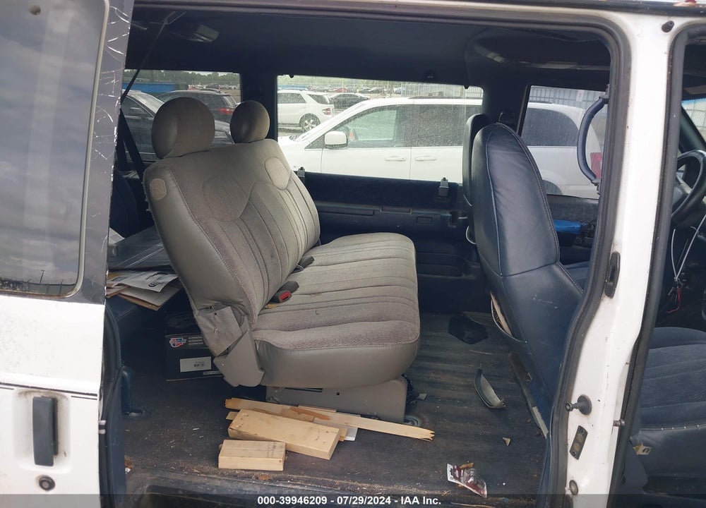 2000 CHEVROLET ASTRO VIN: 1GNDM19W3YB103486