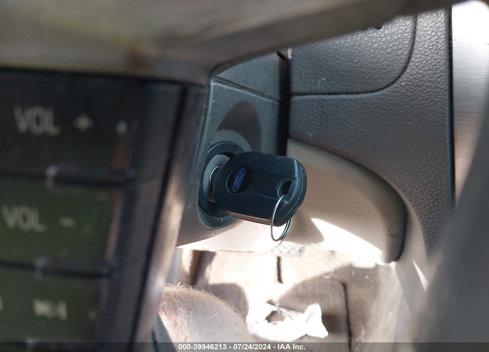 2010 FORD FUSION SE VIN: 3FAHP0HA2AR389288