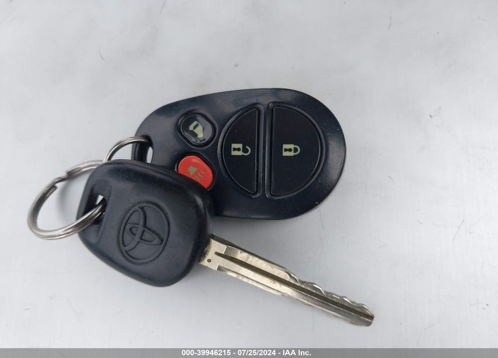 2005 TOYOTA SIENNA CE/LE VIN: 5TDZA23C45S313823