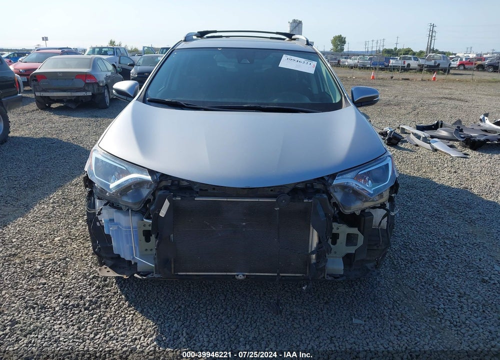2018 TOYOTA RAV4 XLE VIN: 2T3RFREV6JW730300