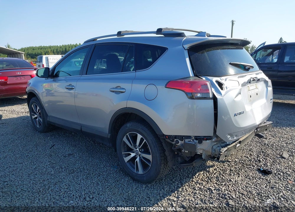 2018 TOYOTA RAV4 XLE VIN: 2T3RFREV6JW730300
