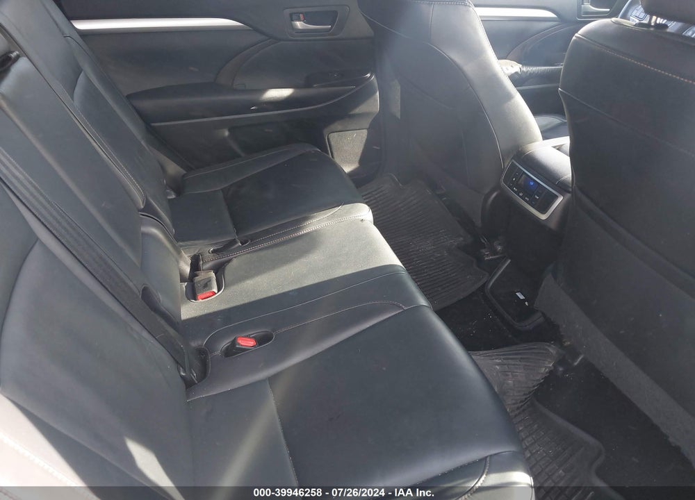 2016 TOYOTA HIGHLANDER XLE V6 VIN: 5TDJKRFH7GS250729