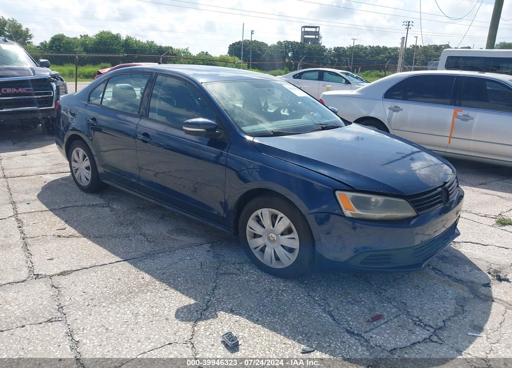 2014 VOLKSWAGEN JETTA 1.8T SE VIN: 3VWD17AJ2EM382015