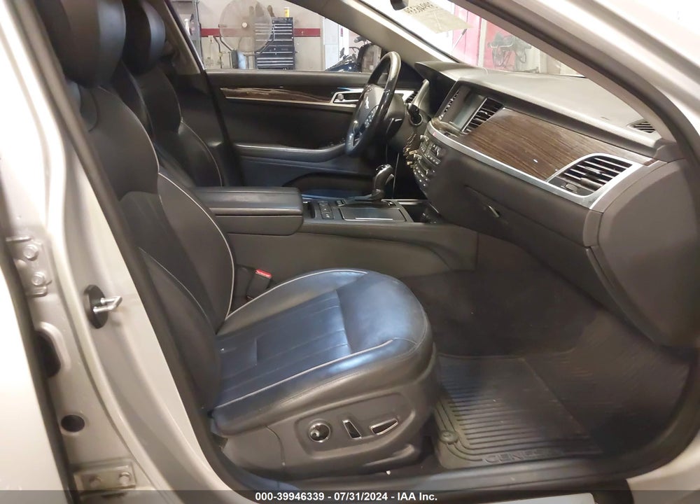 2015 HYUNDAI GENESIS VIN: KMHGN4JE7FU087524