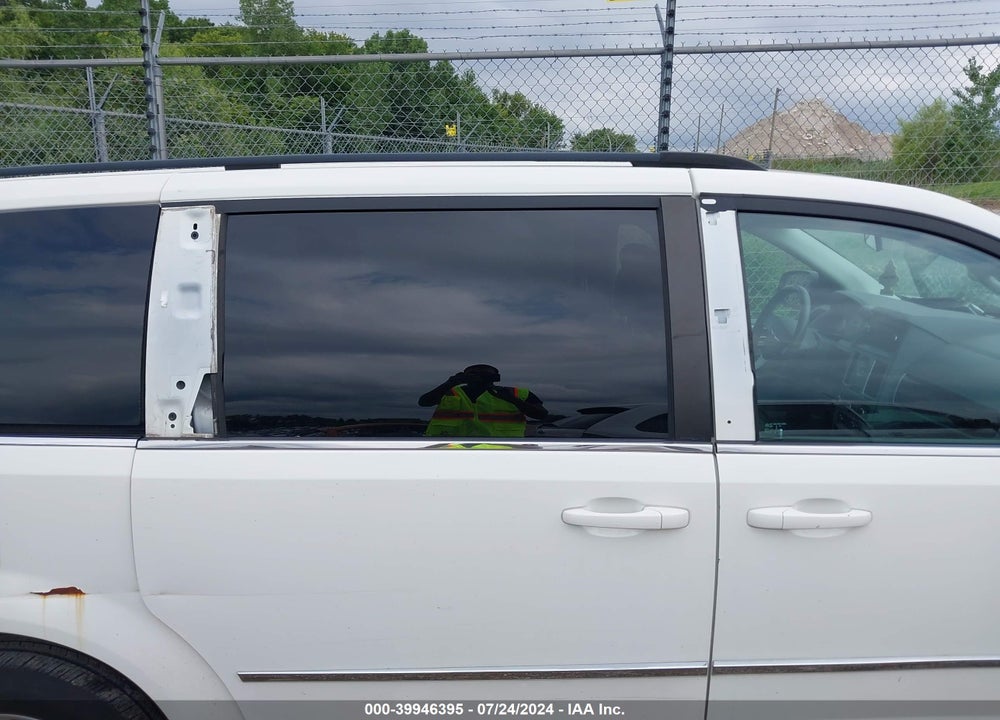 2010 CHRYSLER TOWN & COUNTRY TOURING VIN: 2A4RR5D13AR348017