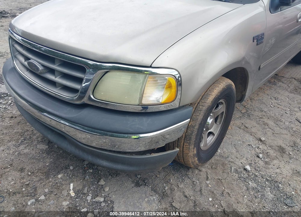 2002 FORD F-150 LARIAT/XLT VIN: 1FTRW07L42KE27226