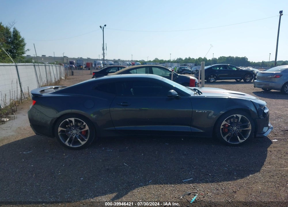 2017 CHEVROLET CAMARO 2SS VIN: 1G1FH1R70H0163373