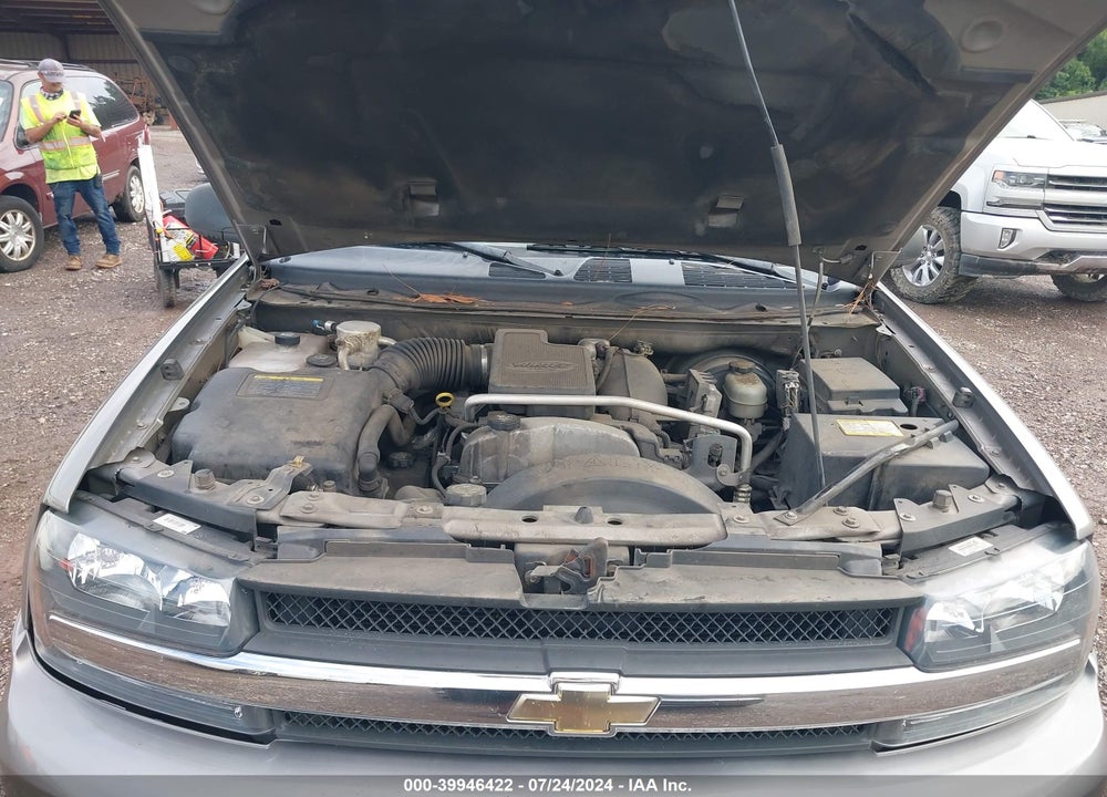 2006 CHEVROLET TRAILBLAZER LS VIN: 1GNDS13S562299892