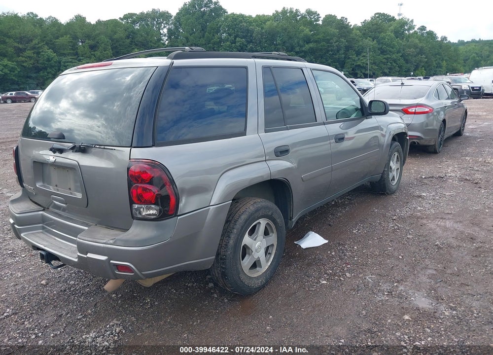 2006 CHEVROLET TRAILBLAZER LS VIN: 1GNDS13S562299892