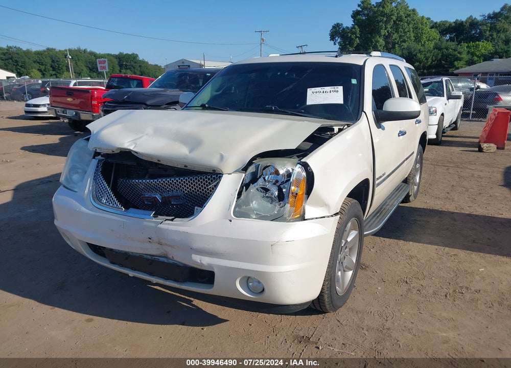 2011 GMC YUKON DENALI VIN: 1GKS2EEF6BR242761